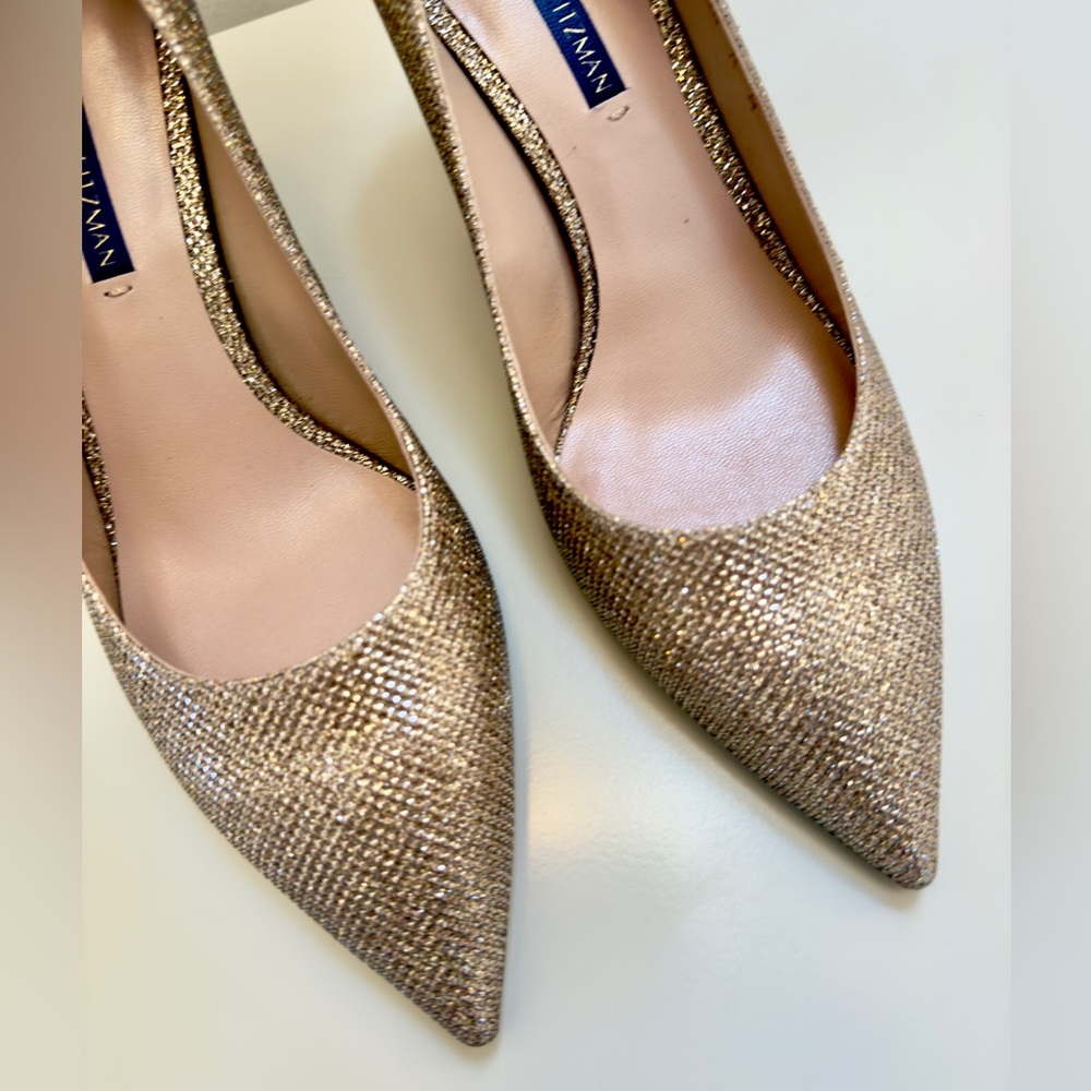 Stuart Weitzman Sparkly Gold Pump Heels - size 8

Never been worn. - Picture 2 of 8